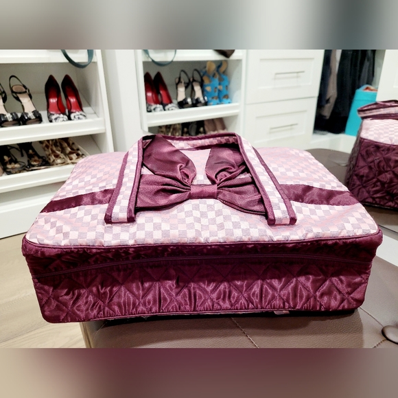 NaRaYa Handmade Satin Quilted With Bow Tote Bag - Picture 4 of 6